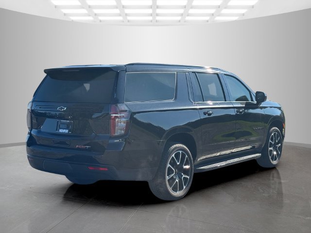 Used 2024 Chevrolet Suburban RST AWD/4WD image 7