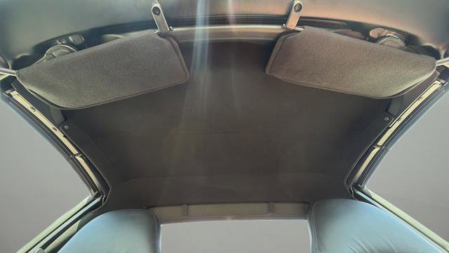 Used 2001 Chevrolet Corvette Convertible w/ Preferred Equipment Group2 image 27