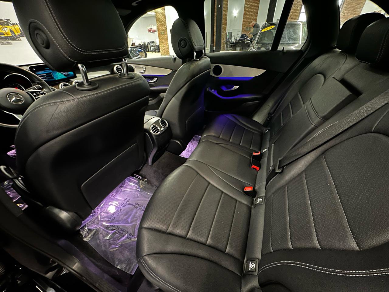 Used 2021 Mercedes-Benz GLC 300 4MATIC w/ Premium Package image 15