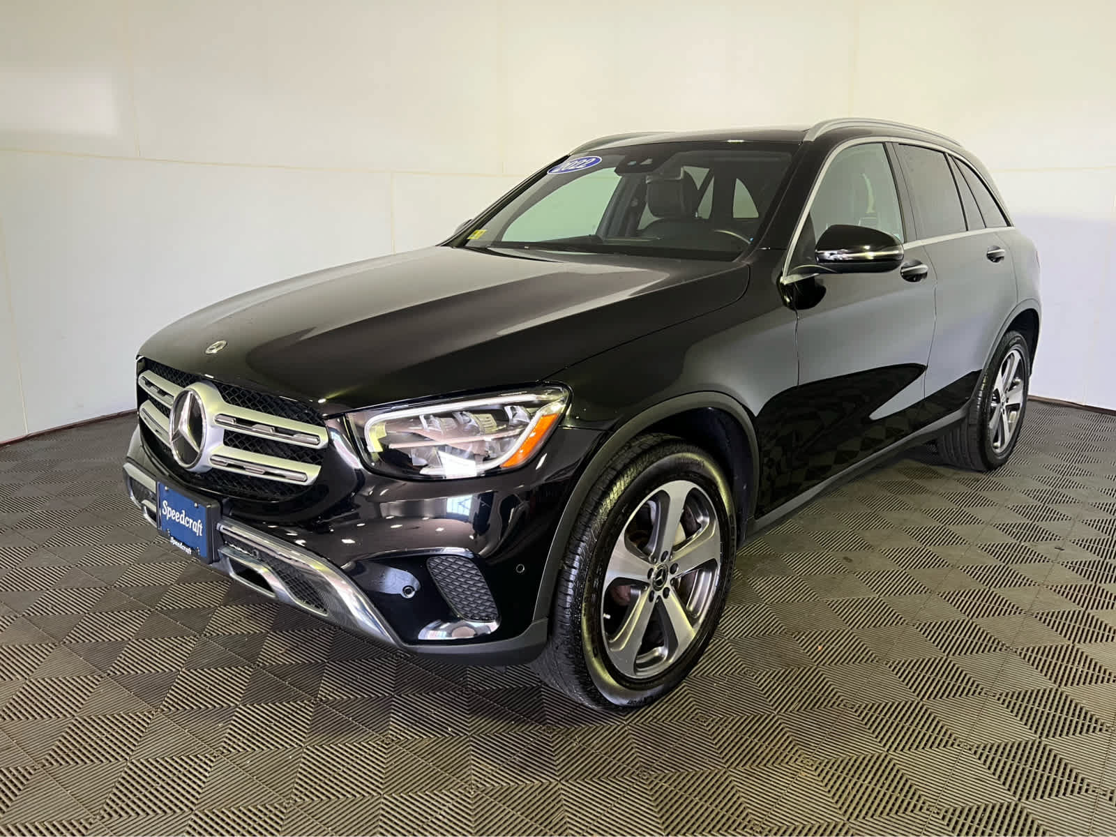 Used 2022 Mercedes-Benz GLC 300 4MATIC image 3