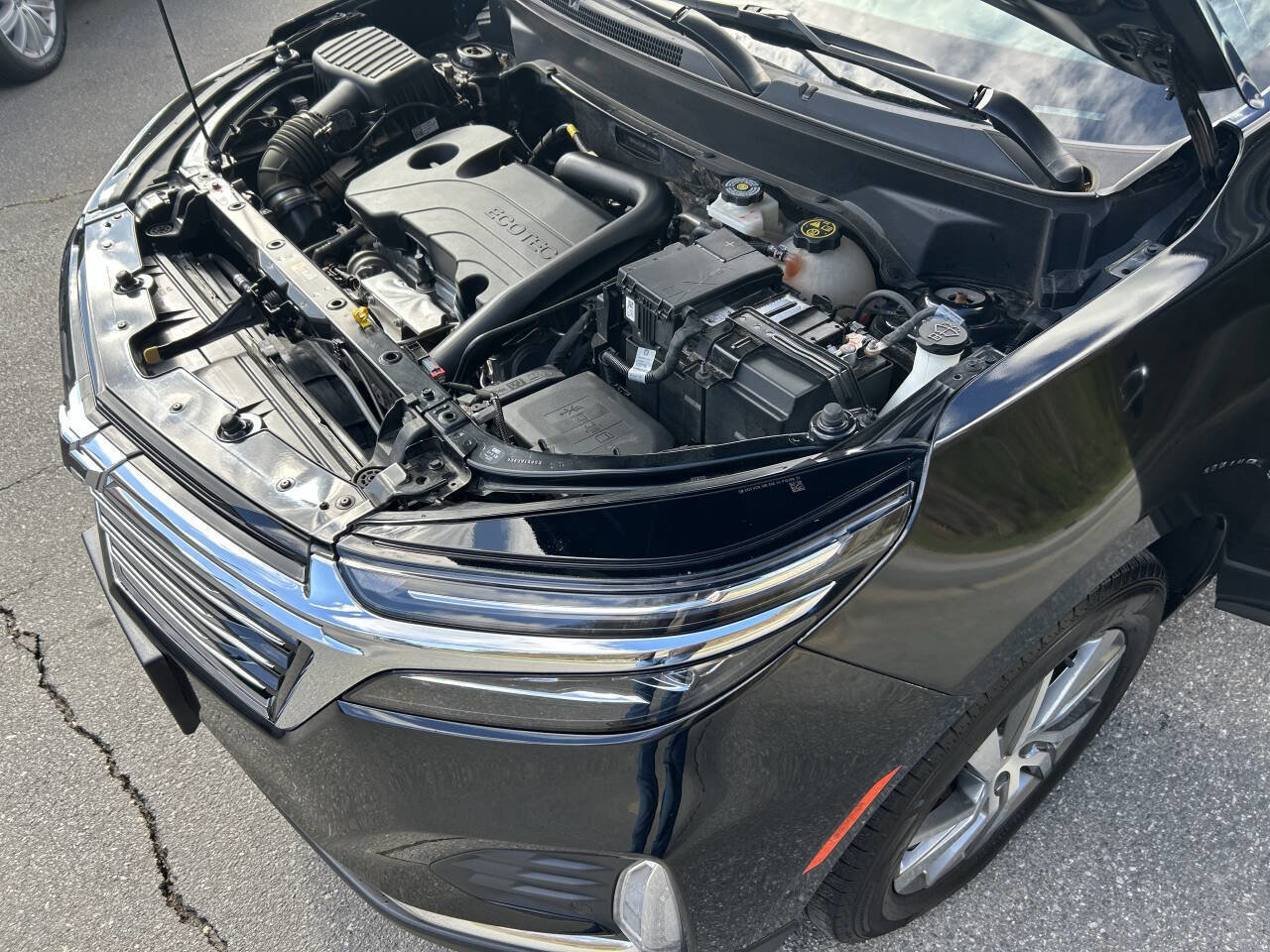 Used 2023 Chevrolet Equinox Premier image 19
