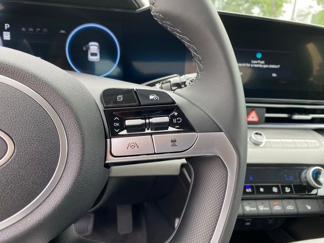 Certified 2025 Hyundai Elantra Limited image 15