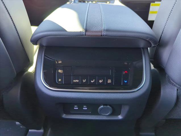 New 2026 Nissan Armada SL w/ Captain's Chari Seat Package image 19