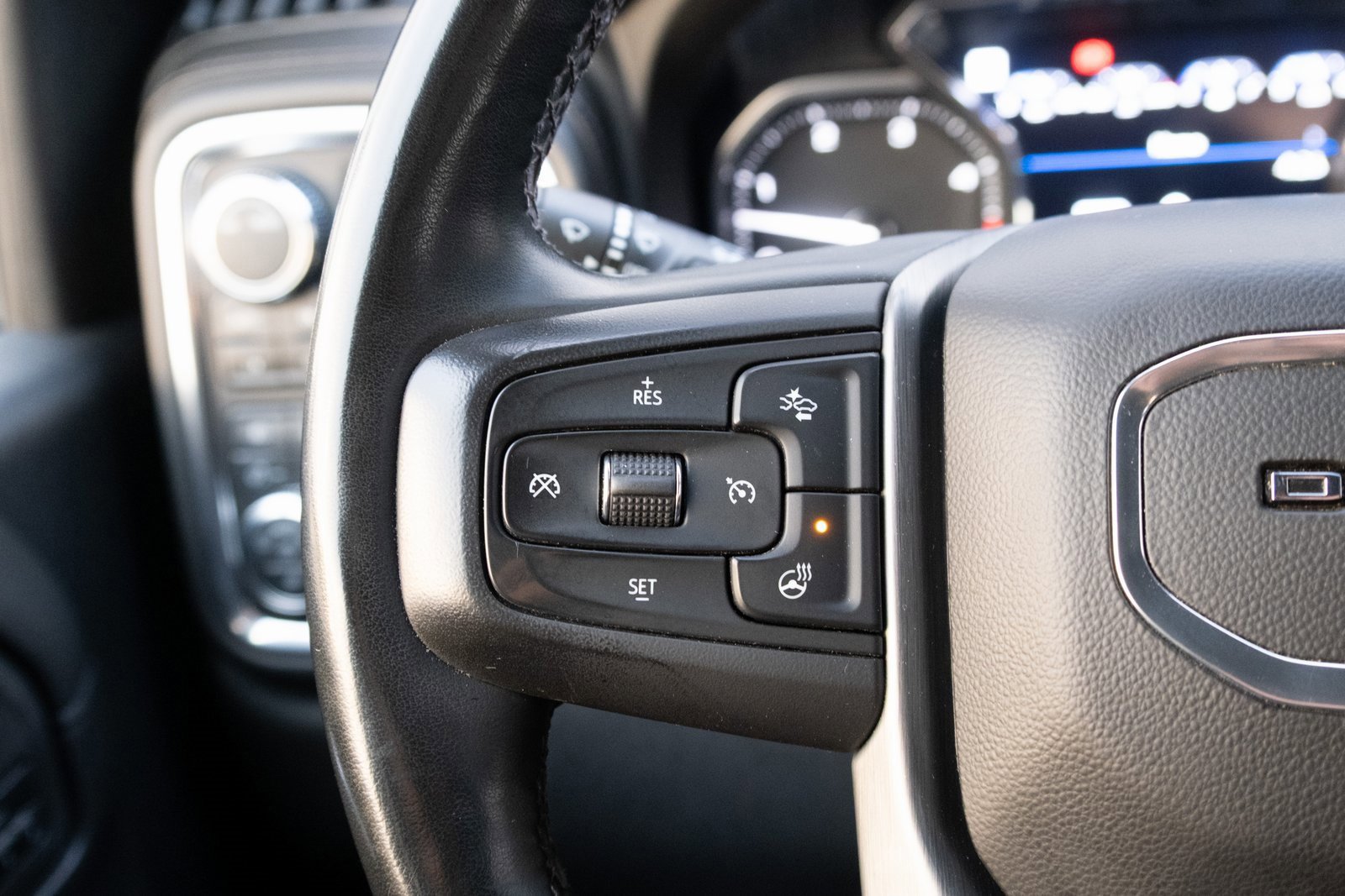 Used 2023 GMC Sierra 3500 Denali image 7