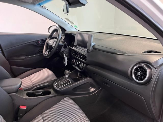 Used 2023 Hyundai Kona SE FWD image 11
