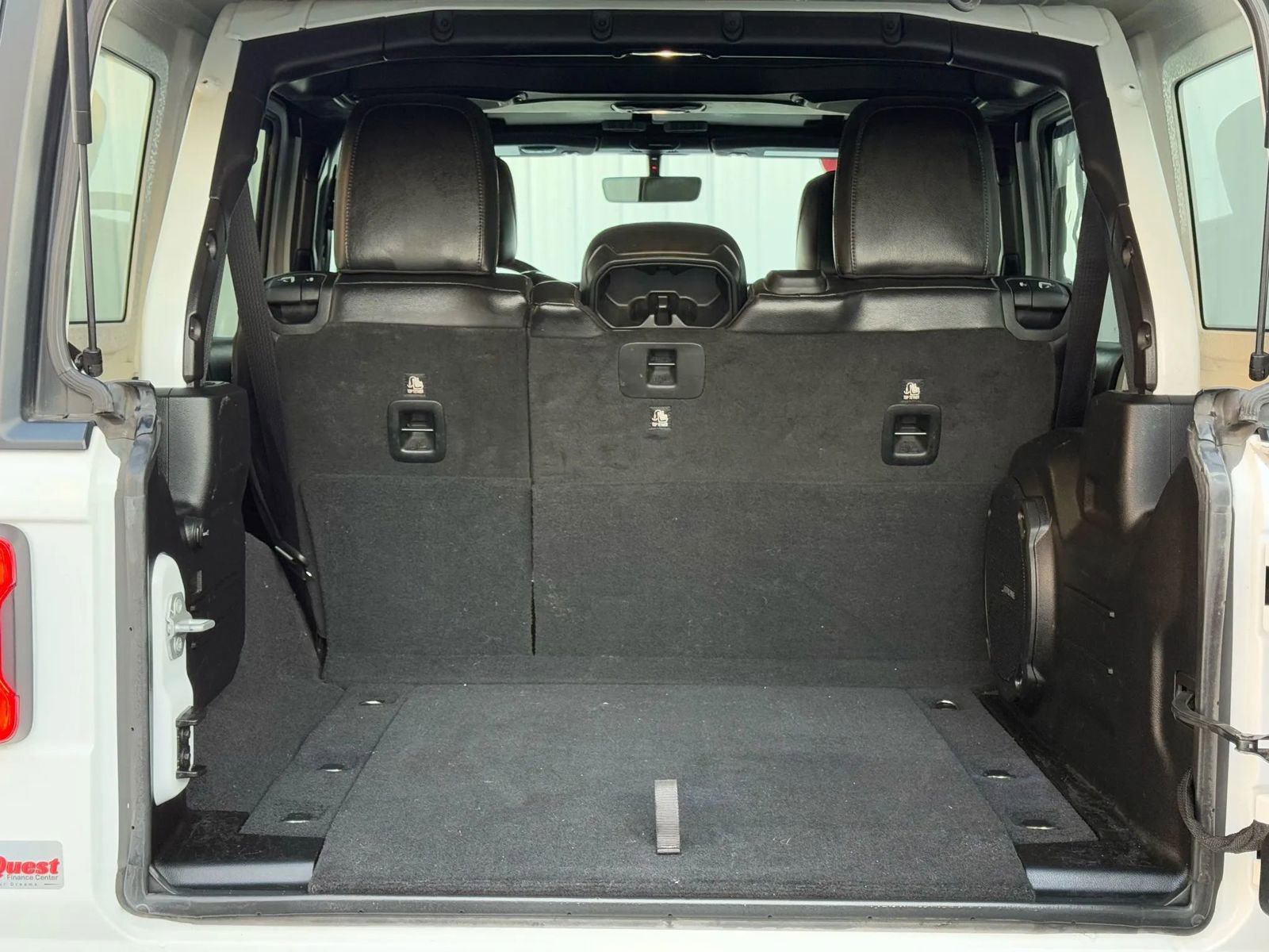 Used 2018 Jeep Wrangler Unlimited Rubicon image 14