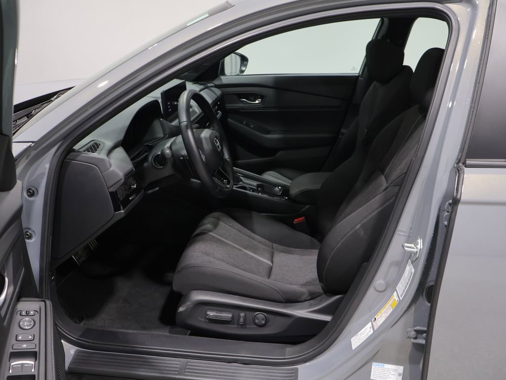 Used 2025 Honda Accord Sport image 11