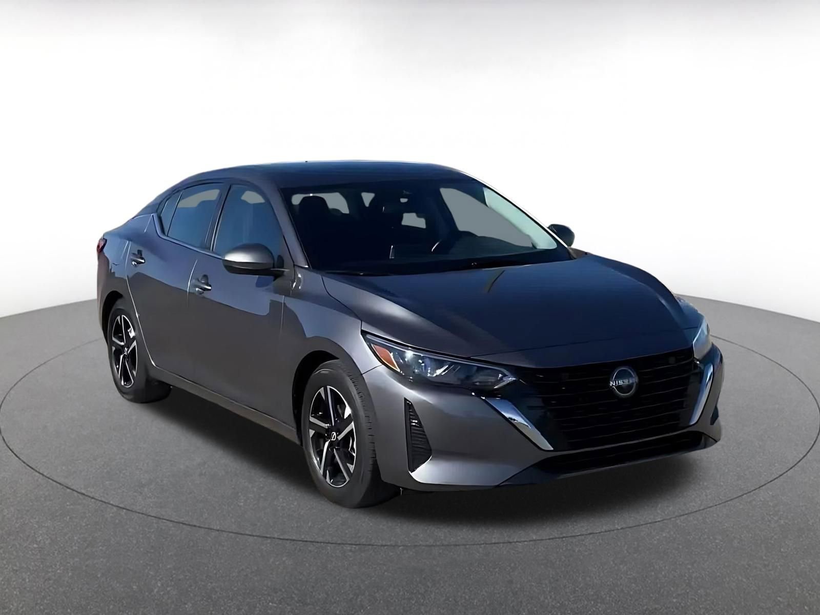 Used 2025 Nissan Sentra SV image 3