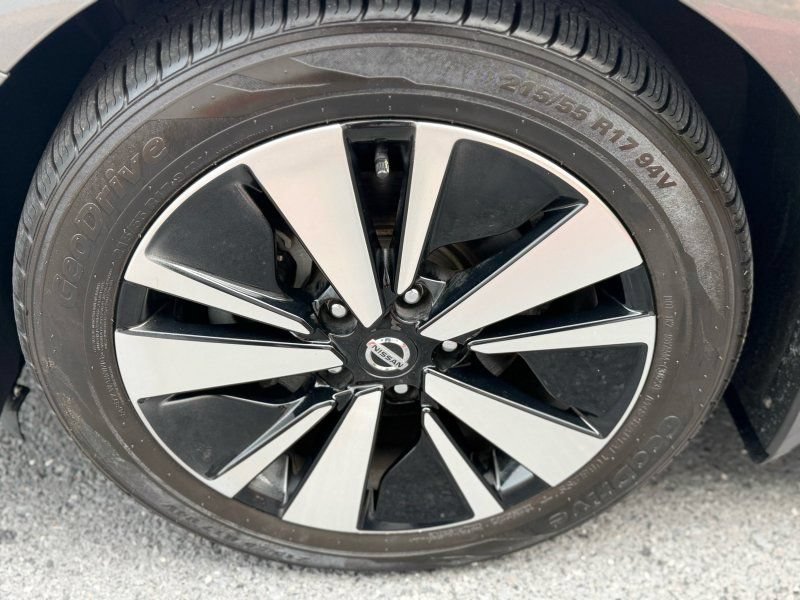 Used 2021 Nissan Altima 2.5 SV w/ SV Premium Package FWD image 15