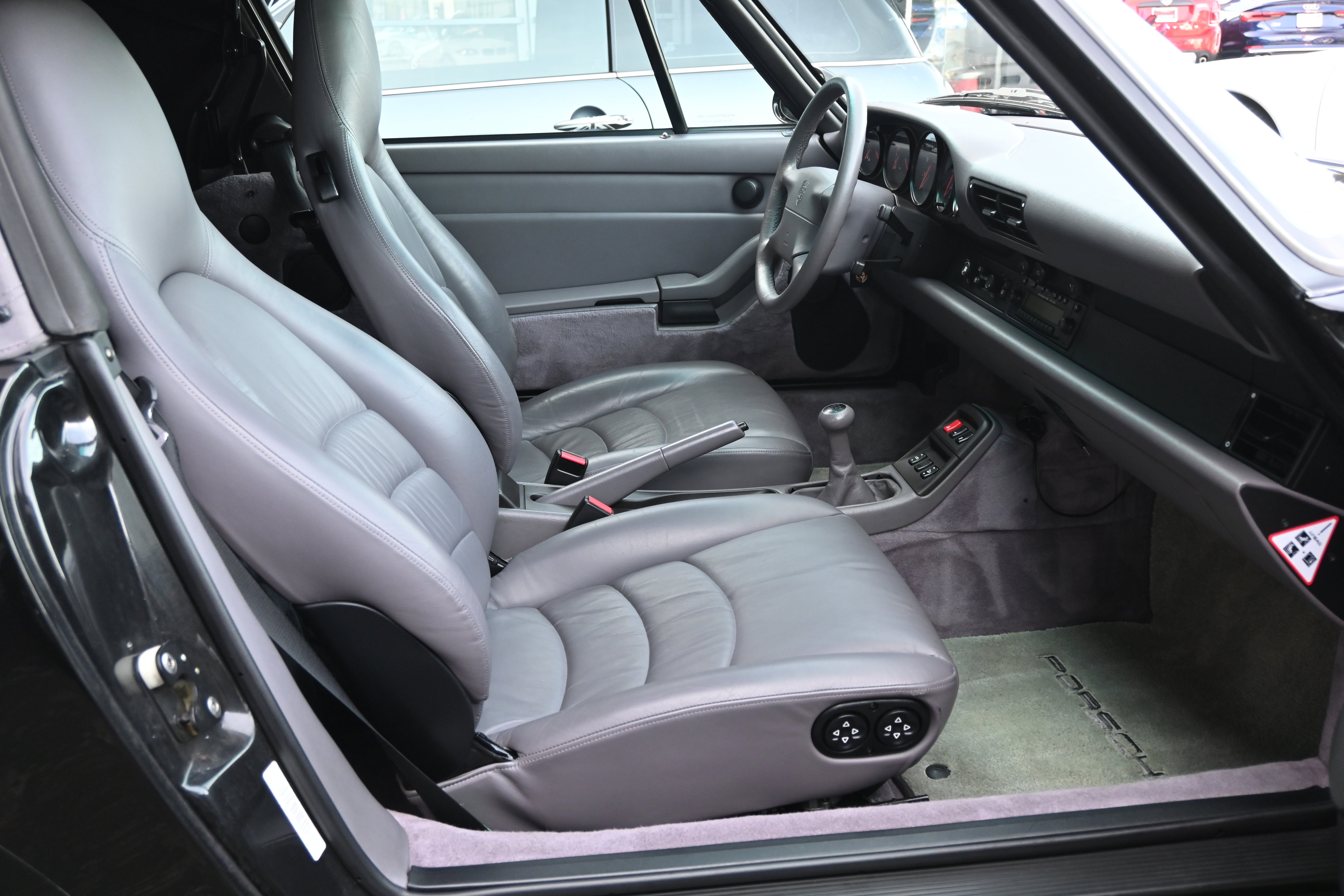 Used 1997 Porsche 911 Carrera 4 image 32