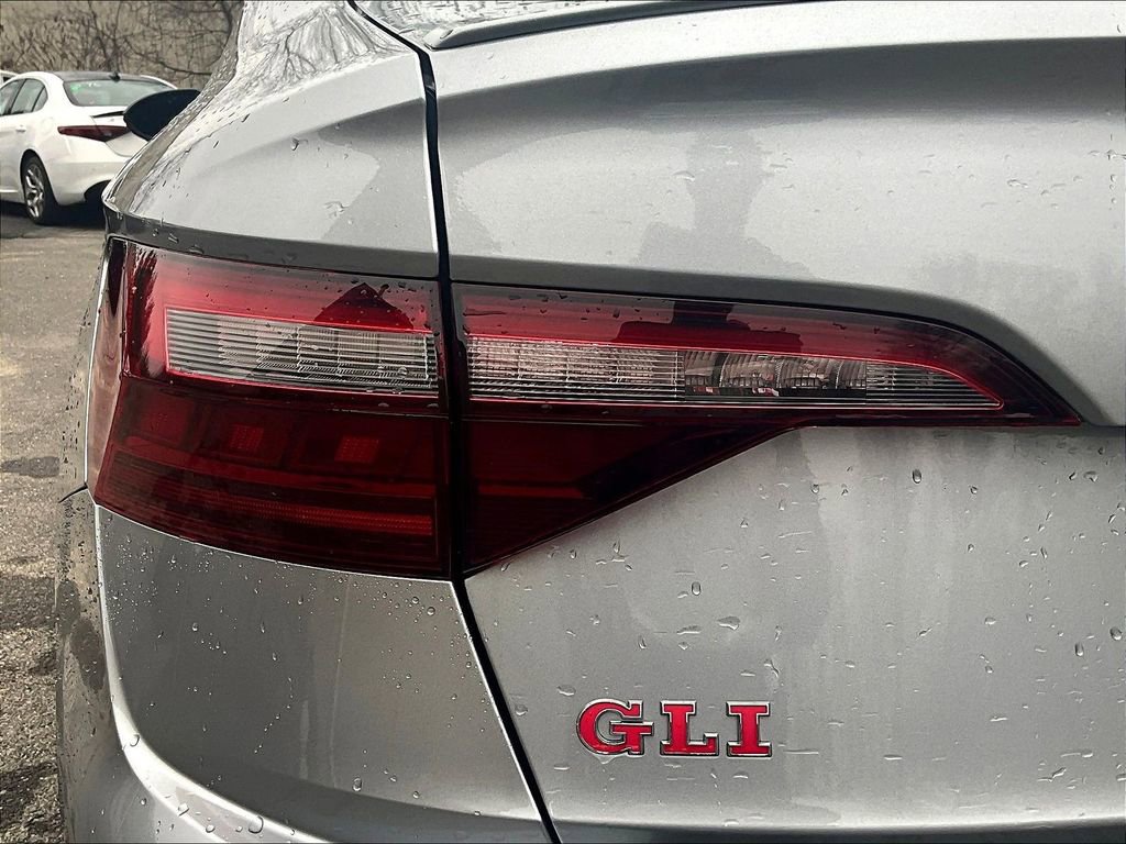 Used 2021 Volkswagen Jetta GLI Autobahn image 28