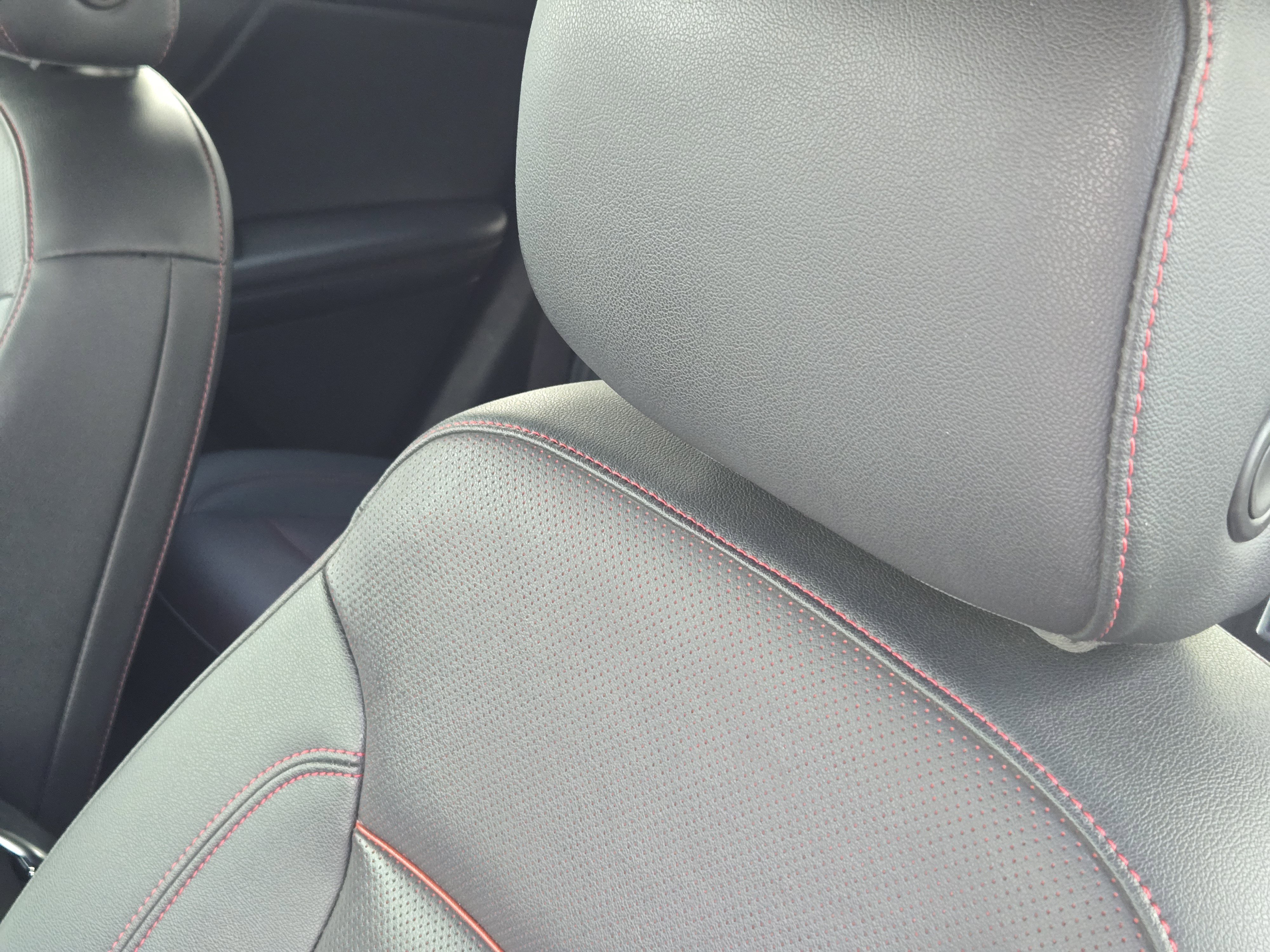 Used 2021 Chevrolet Blazer RS w/ Enhanced Convenience Package image 17