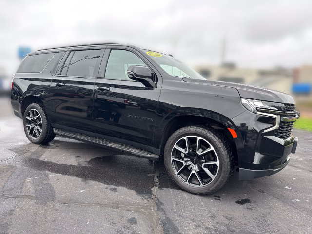 Used 2022 Chevrolet Suburban RST w/ Sport Performance Package AWD/4WD image 7