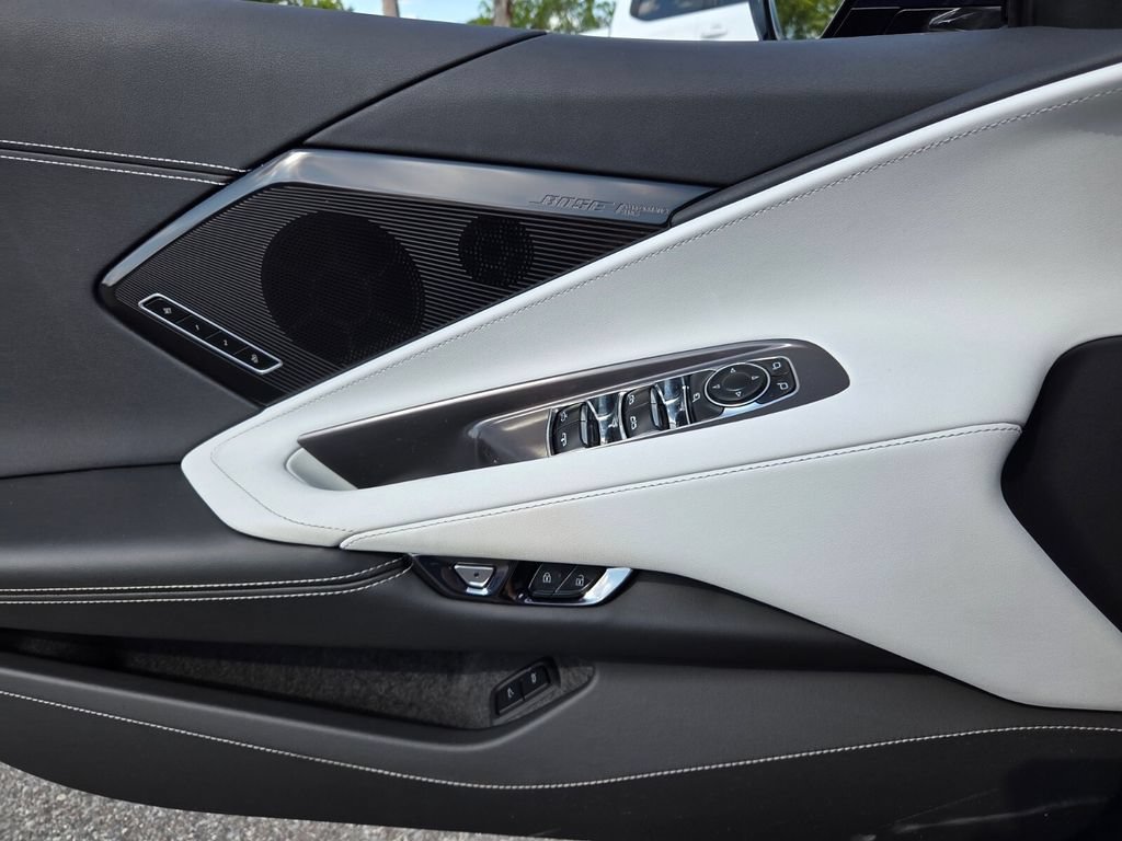 Used 2025 Chevrolet Corvette Stingray Preferred Conv w/ Stealth Interior Trim Package RWD image 21
