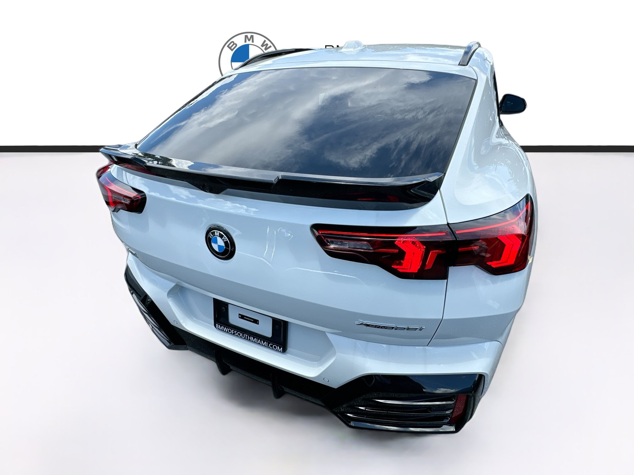 New 2026 BMW X2 xDrive28i w/ Technology Package AWD/4WD image 5