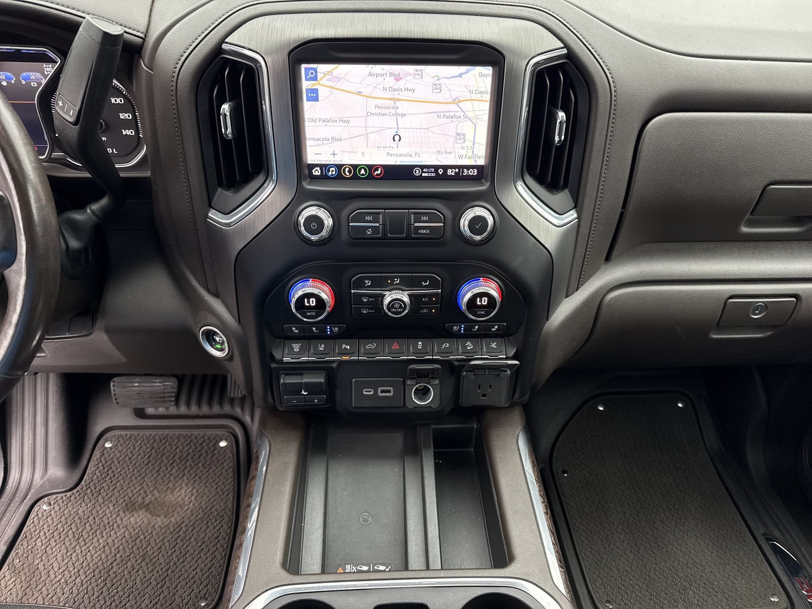 Used 2023 GMC Sierra 2500 Denali w/ Denali Ultimate Package AWD/4WD image 36