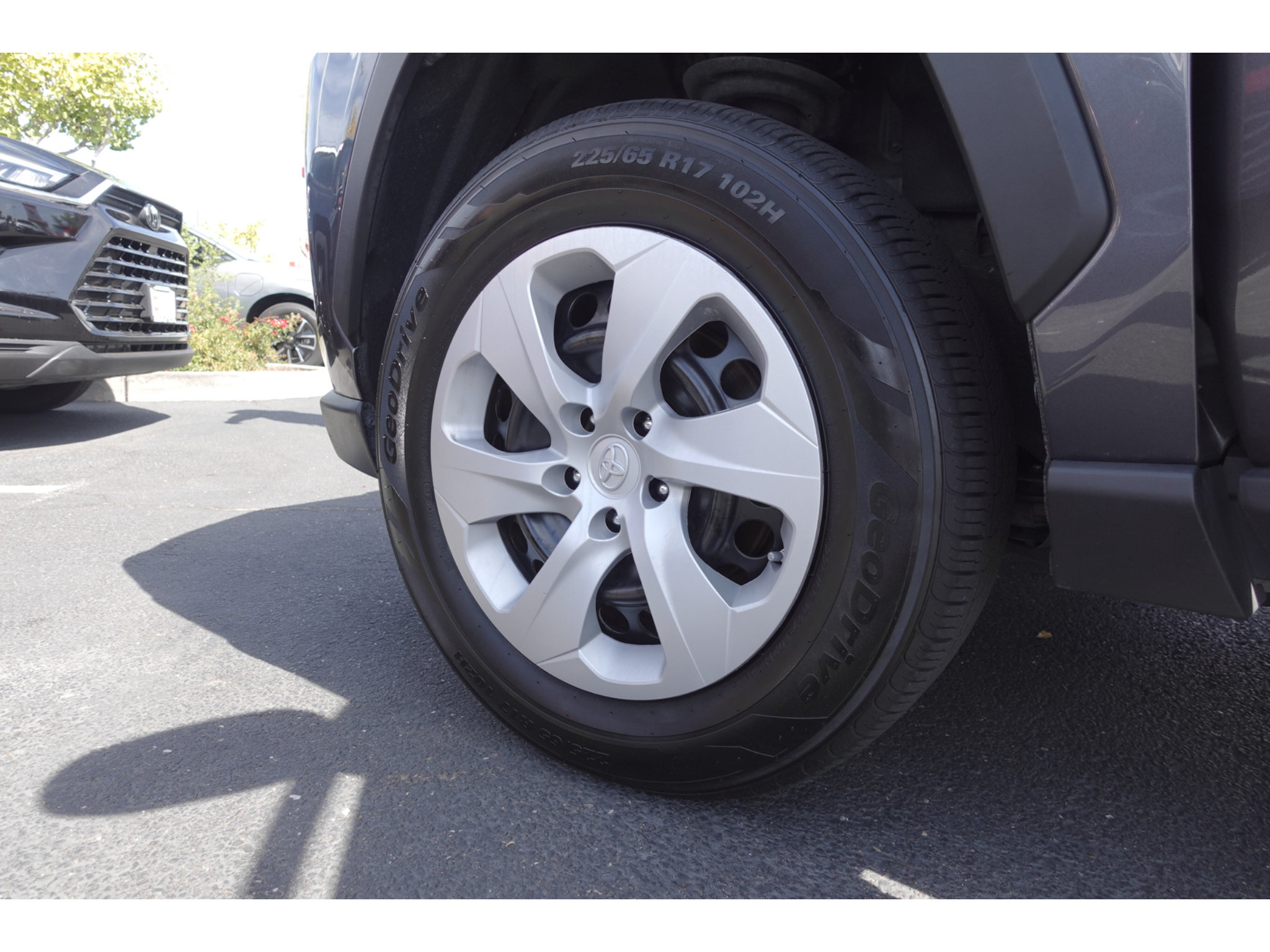 Certified 2024 Toyota RAV4 LE AWD/4WD image 24
