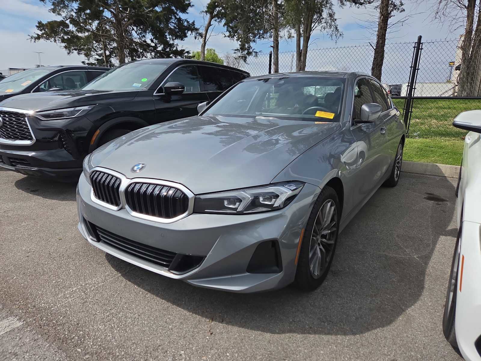 Used 2023 BMW 330i xDrive 330i xDrive w/ Driving Assistance Package image 7