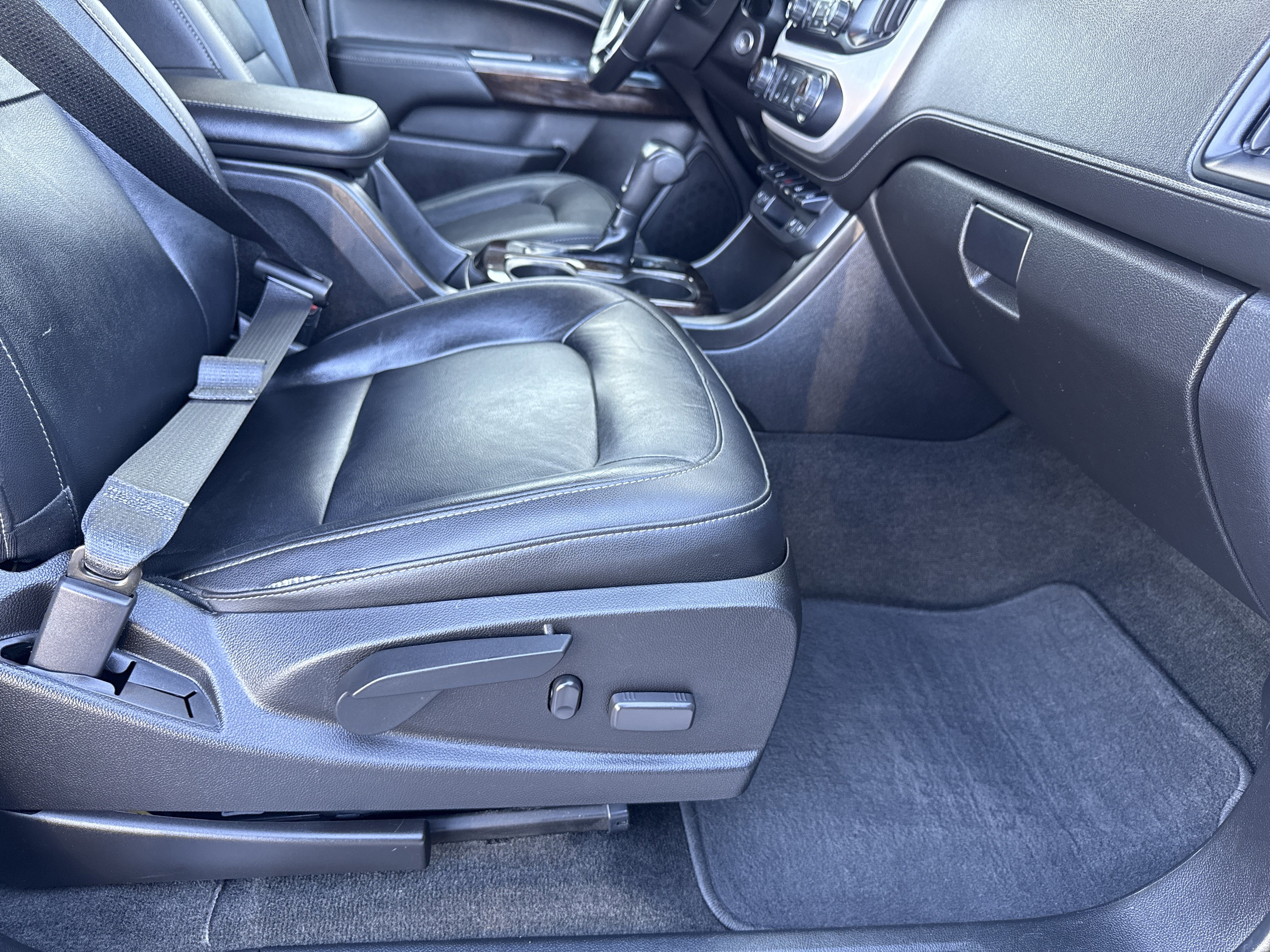 Used 2017 GMC Canyon SLT w/ Driver Alert Package image 55