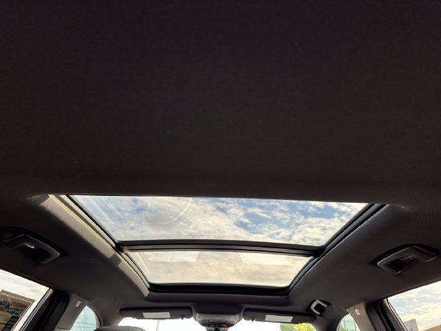 Used 2025 Chevrolet Equinox RS FWD image 12