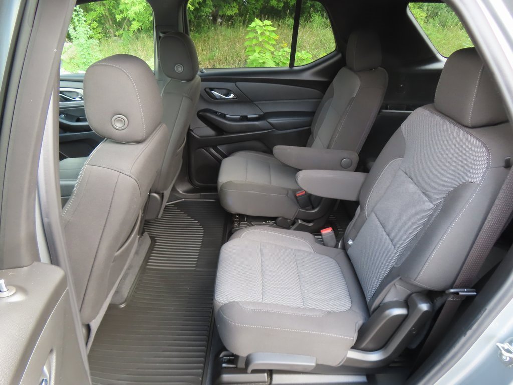 Used 2023 Chevrolet Traverse LT image 24