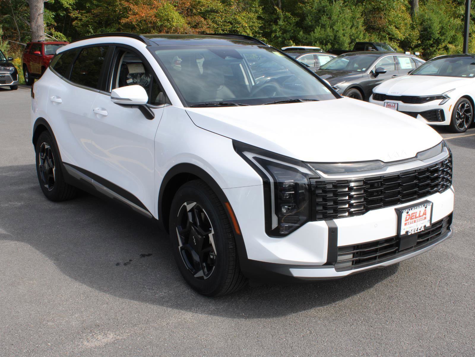 New 2026 Kia Sportage EX w/ EX Panorama Roof Package image 3