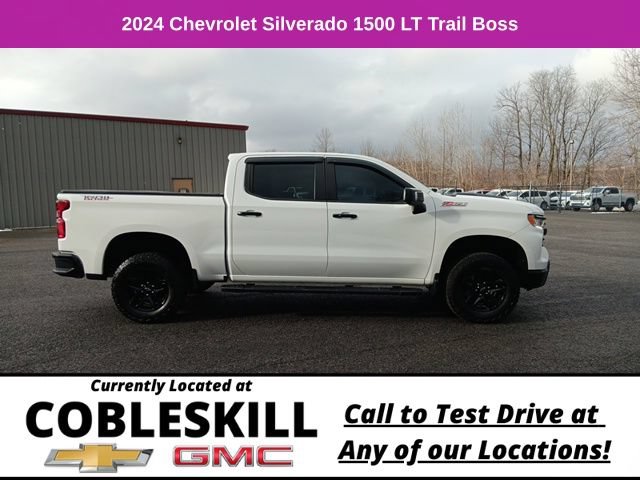 Used 2024 Chevrolet Silverado 1500 LT Trail Boss w/ Convenience Package II AWD/4WD image 2
