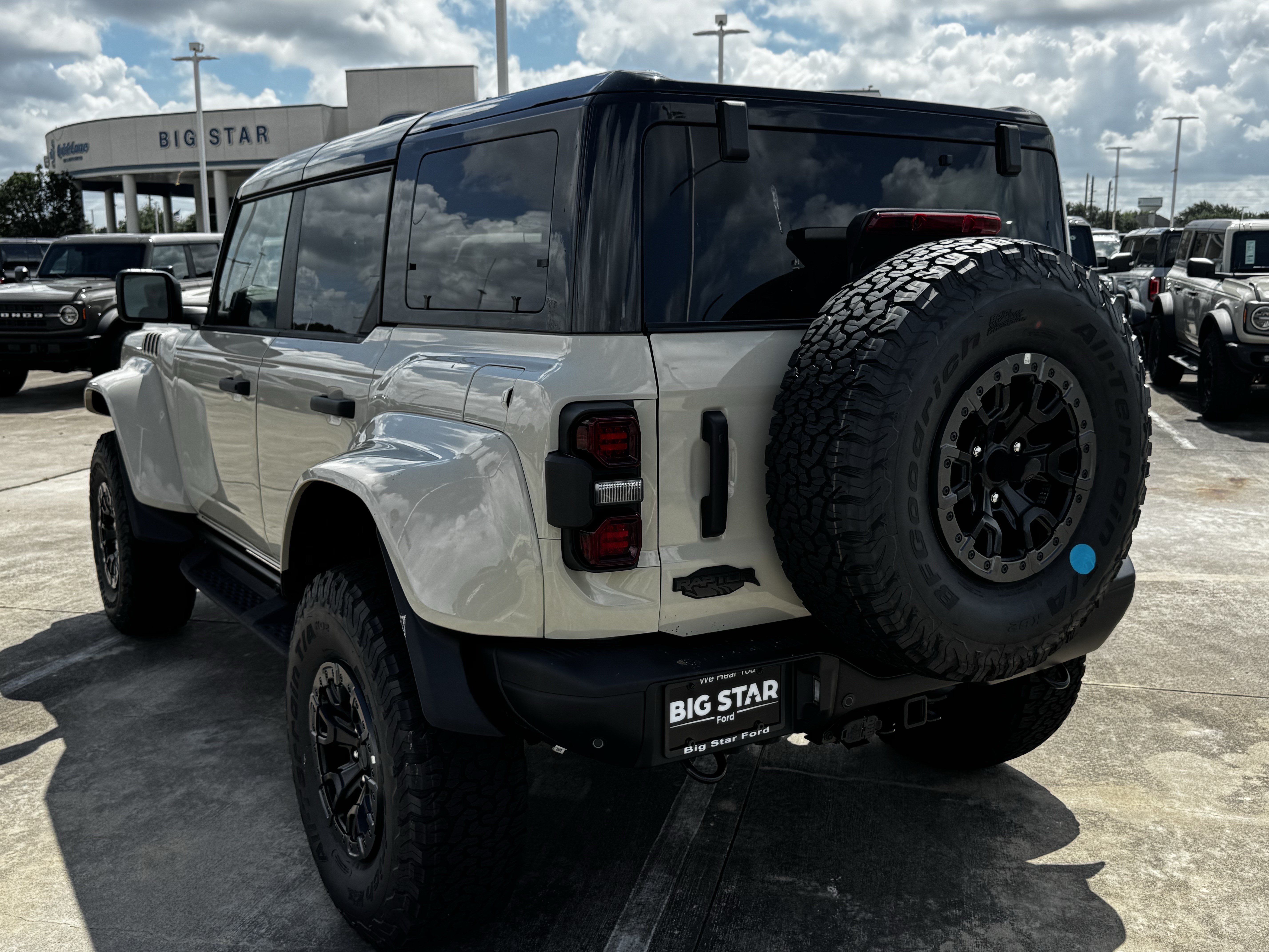 New 2026 Ford Bronco Raptor AWD/4WD image 8