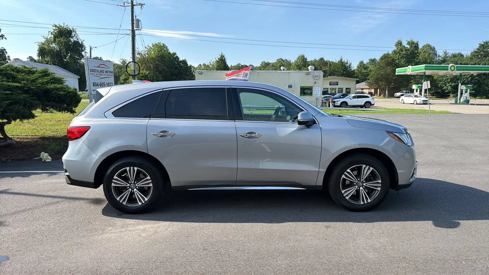 Used 2017 Acura MDX SH-AWD image 8