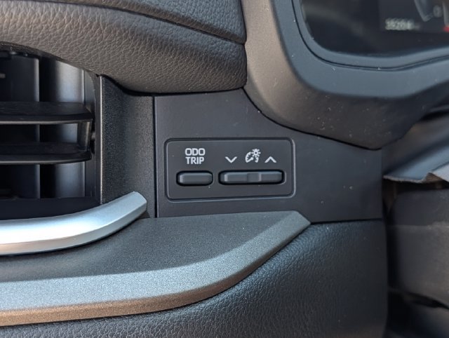 Used 2024 Toyota Grand Highlander AWD image 35