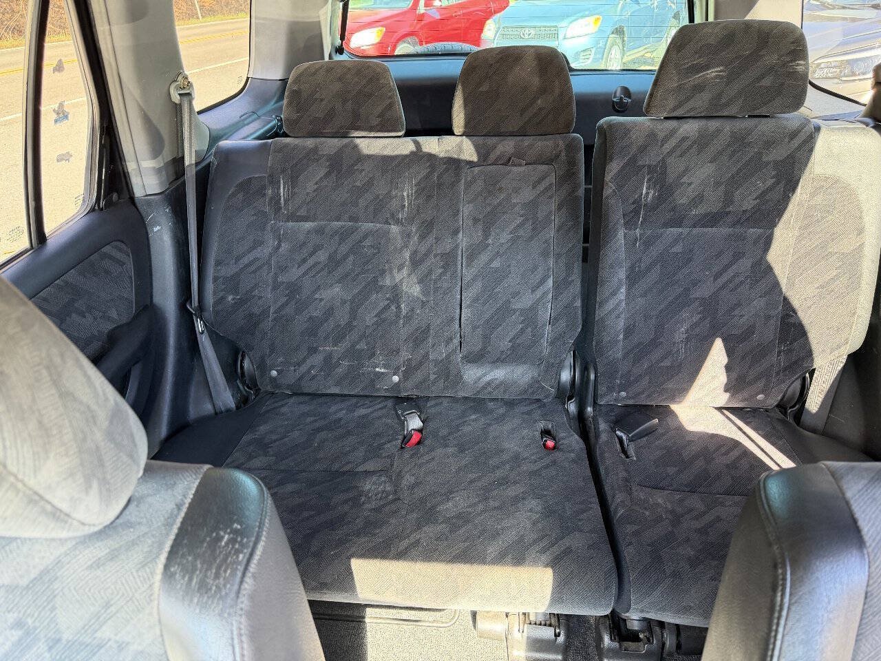 Used 2004 Honda CR-V EX image 9