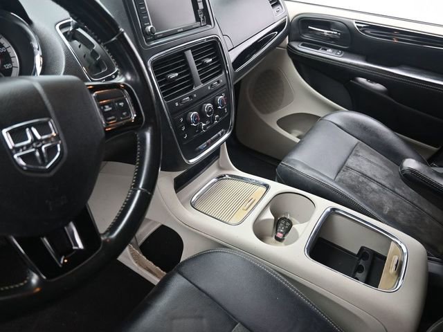 Used 2019 Dodge Grand Caravan SXT image 25