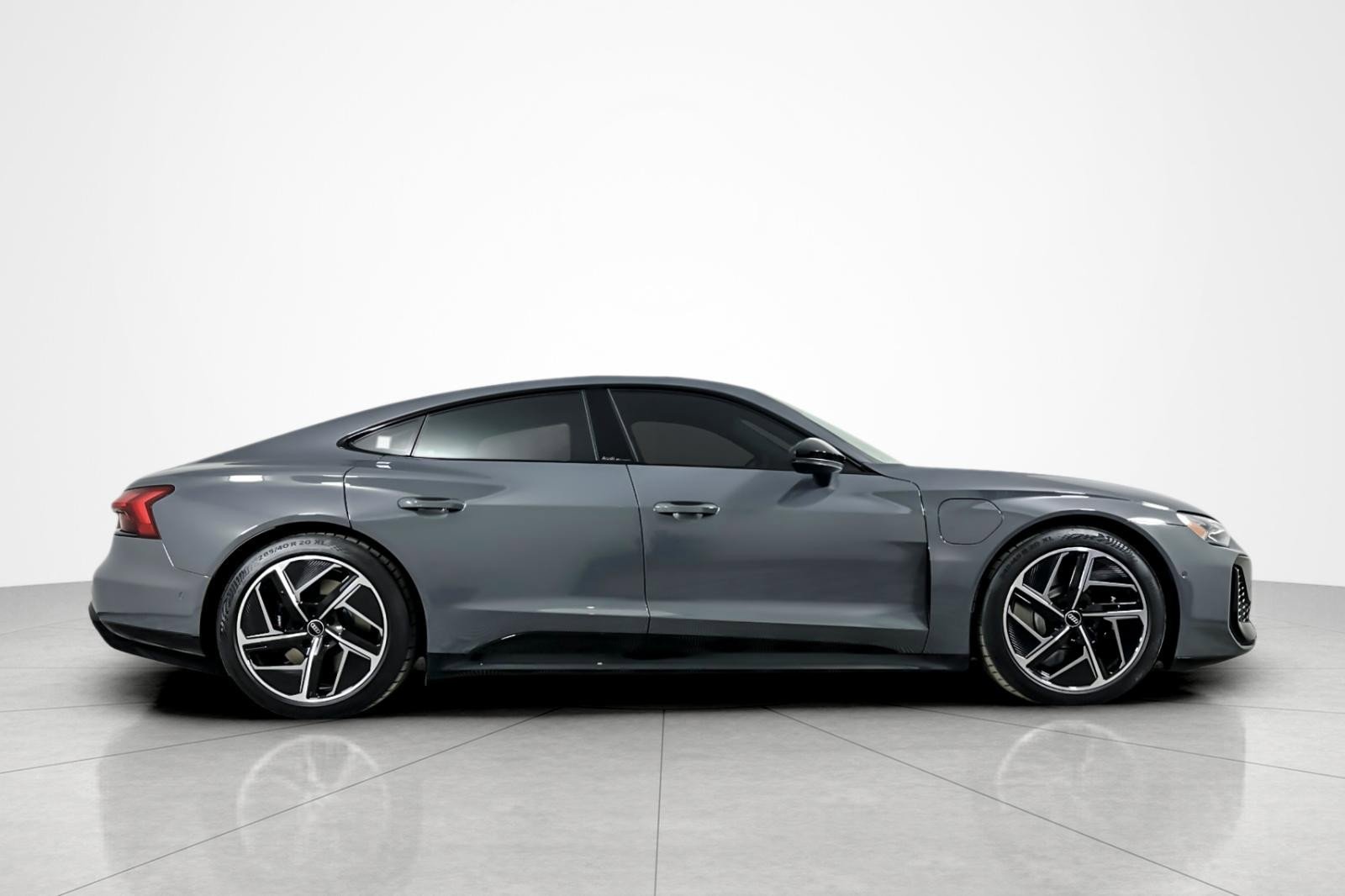 New 2025 Audi RS e-tron GT performance image 7