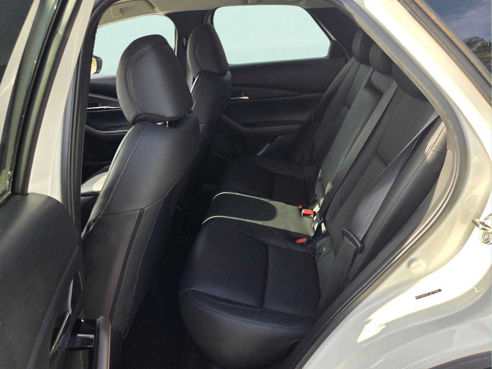 Used 2020 MAZDA CX-30 FWD w/ Premium Package image 11