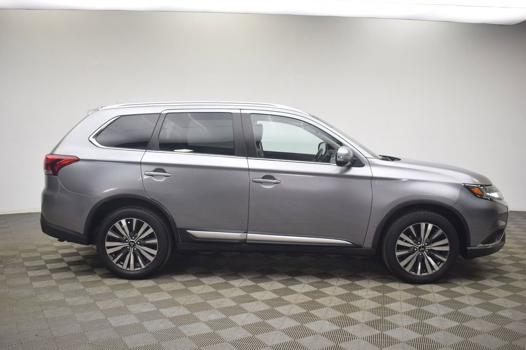 Used 2020 Mitsubishi Outlander SE image 12