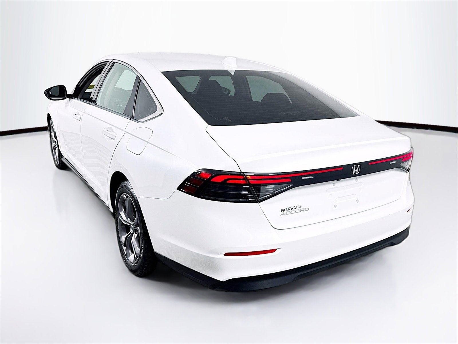 Used 2024 Honda Accord EX image 5