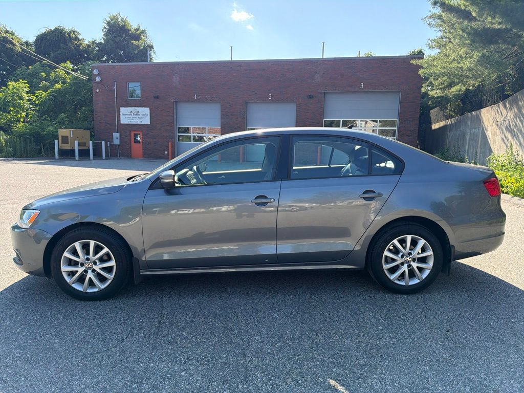Used 2012 Volkswagen Jetta SE FWD image 3