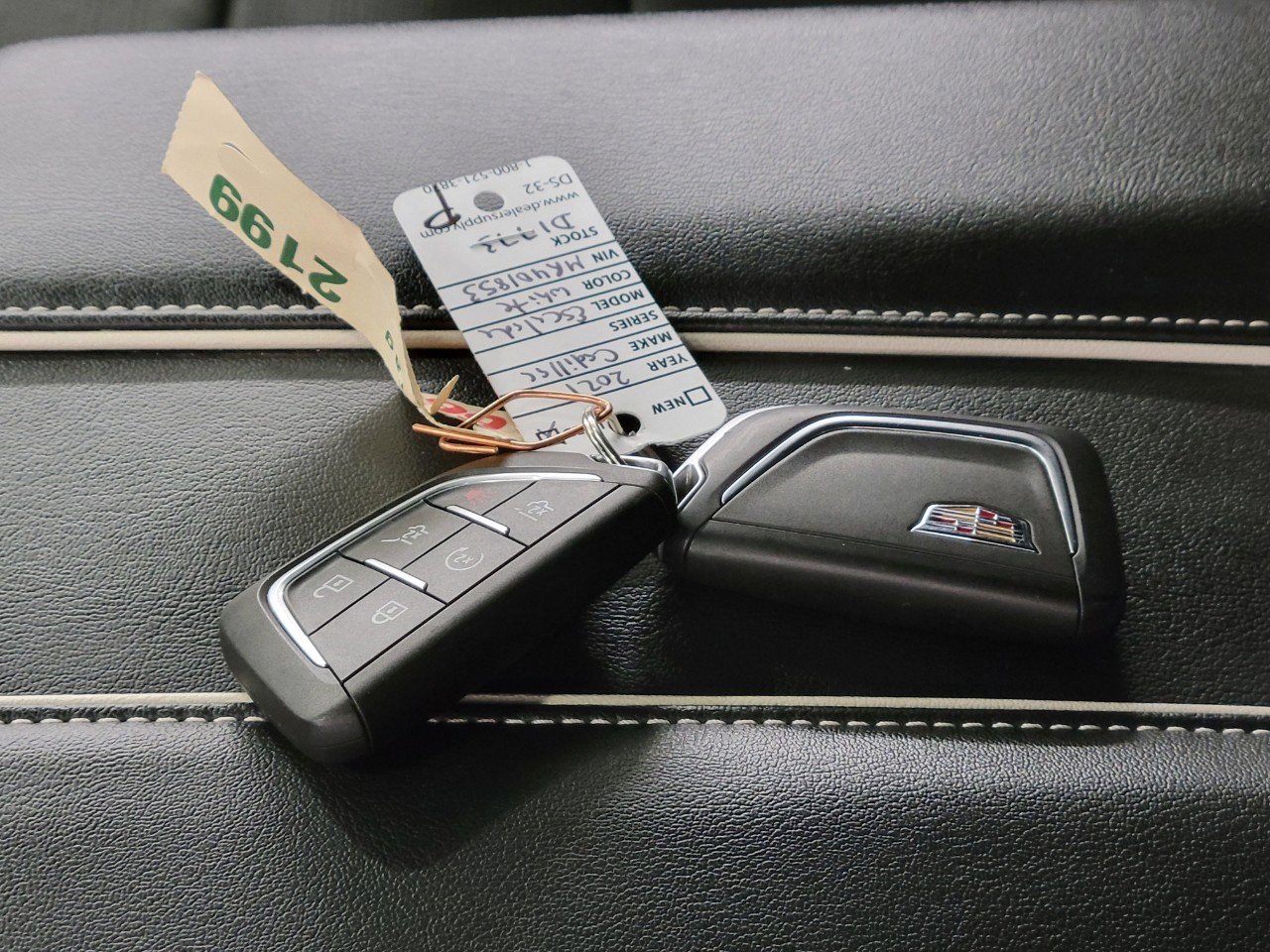 Certified 2021 Cadillac Escalade Premium Luxury w/ LPO, Radiant Package image 33