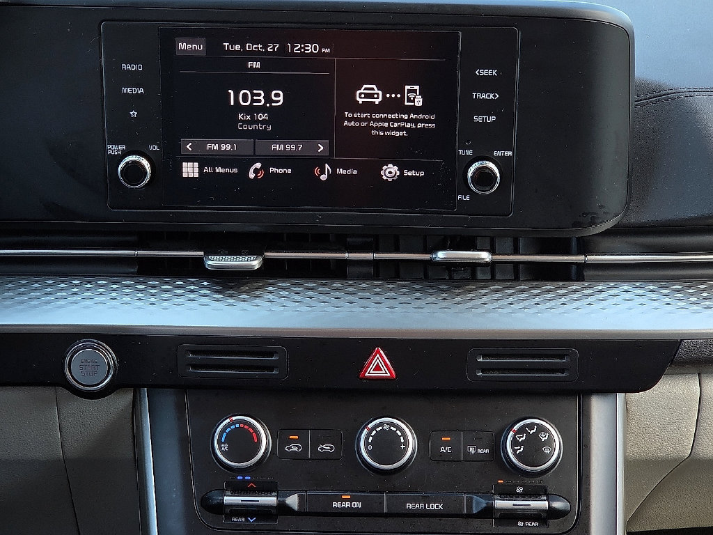Used 2024 Kia Carnival LX FWD image 12