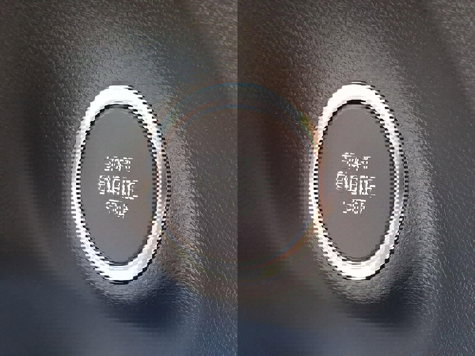 Certified 2023 Volvo XC40 B5 Core w/ Convenience Package image 24