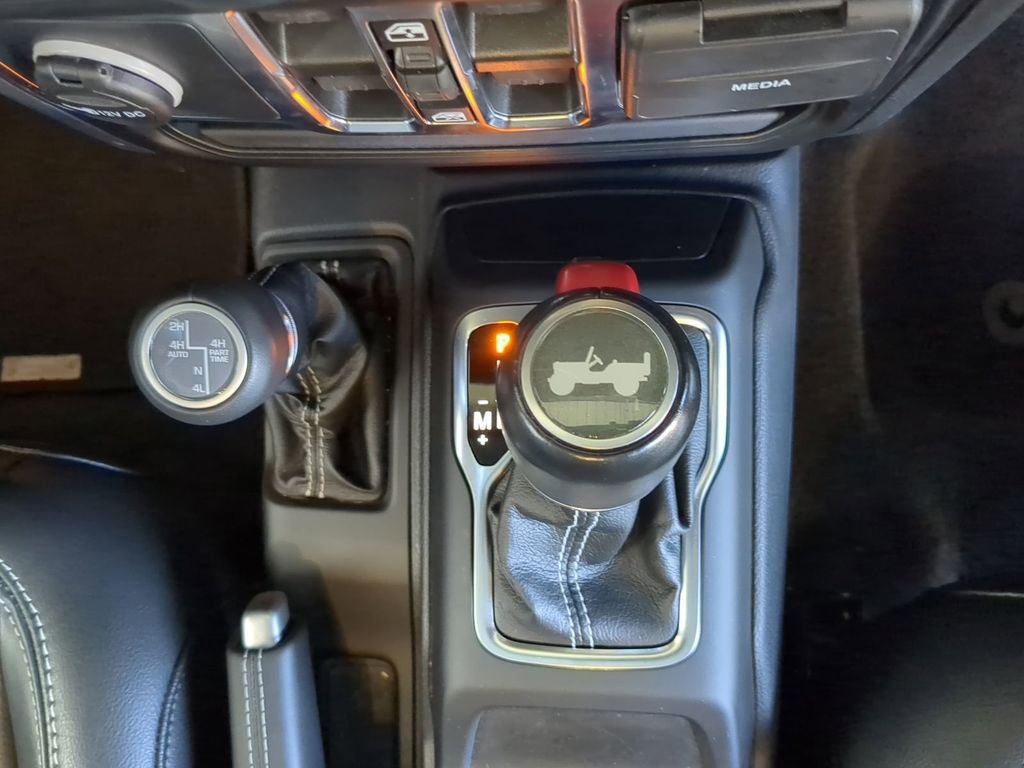 Used 2021 Jeep Wrangler Unlimited Sahara image 9