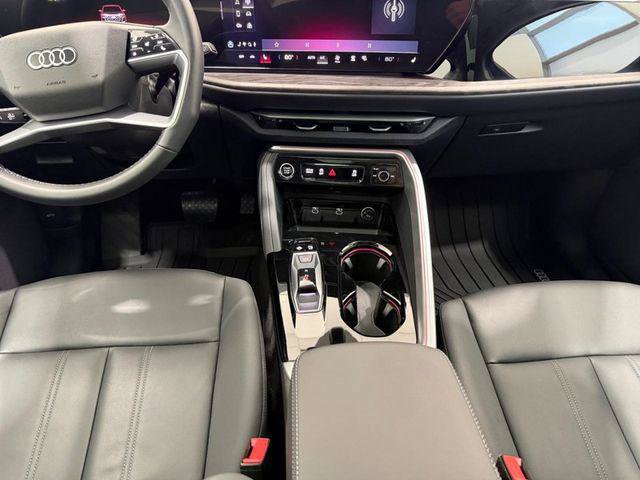 Certified 2025 Audi Q5 Premium w/ Convenience Package image 9