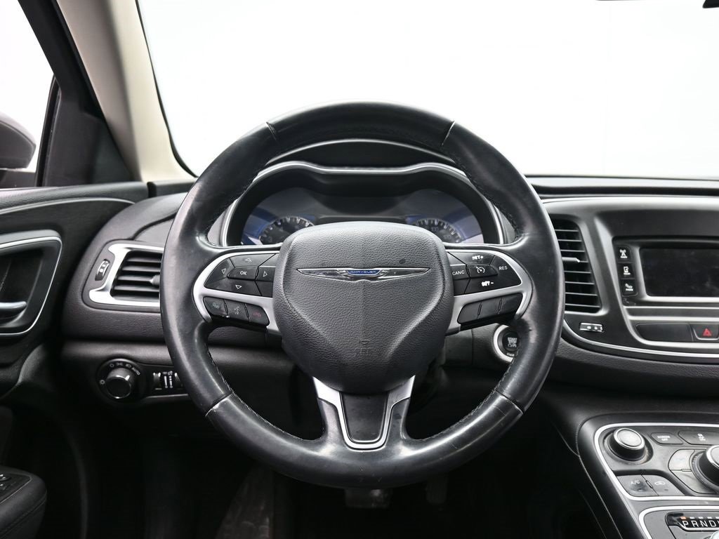Used 2015 Chrysler 200 Limited w/ Convenience Group image 38