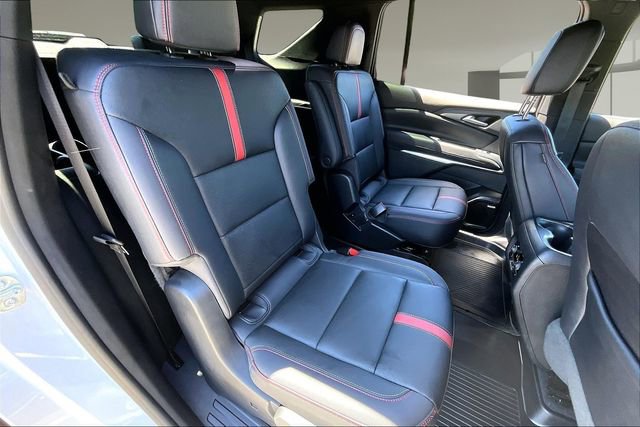 Used 2024 Chevrolet Traverse RS w/ LPO, Floor Liner Package AWD/4WD image 24