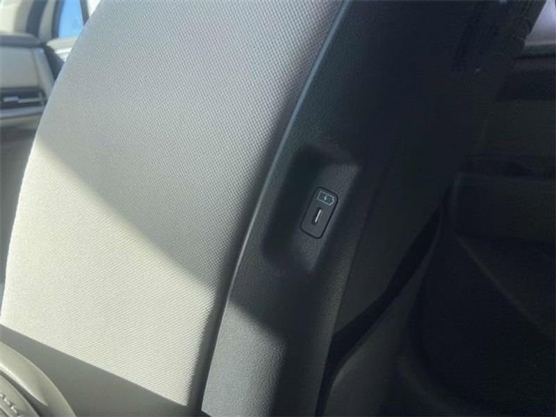 Certified 2025 Hyundai Santa Fe SE image 14