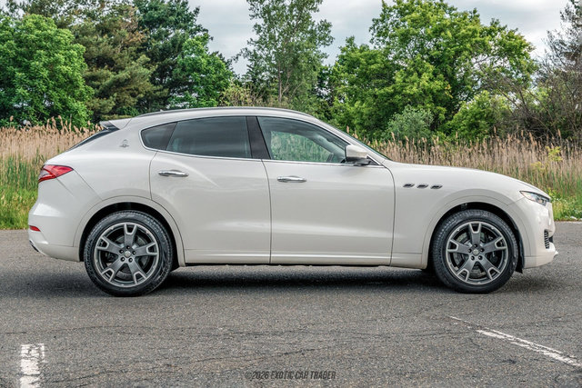 Used 2017 Maserati Levante S AWD/4WD image 9
