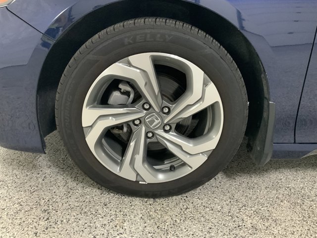 Used 2018 Honda Accord EX image 8