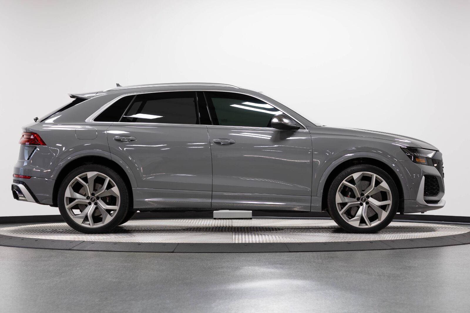 Used 2024 Audi RS Q8 w/ Executive Package AWD/4WD image 23