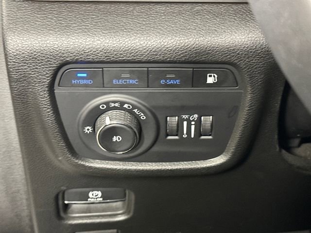 Used 2023 Jeep Grand Cherokee 4WD 4xe image 19