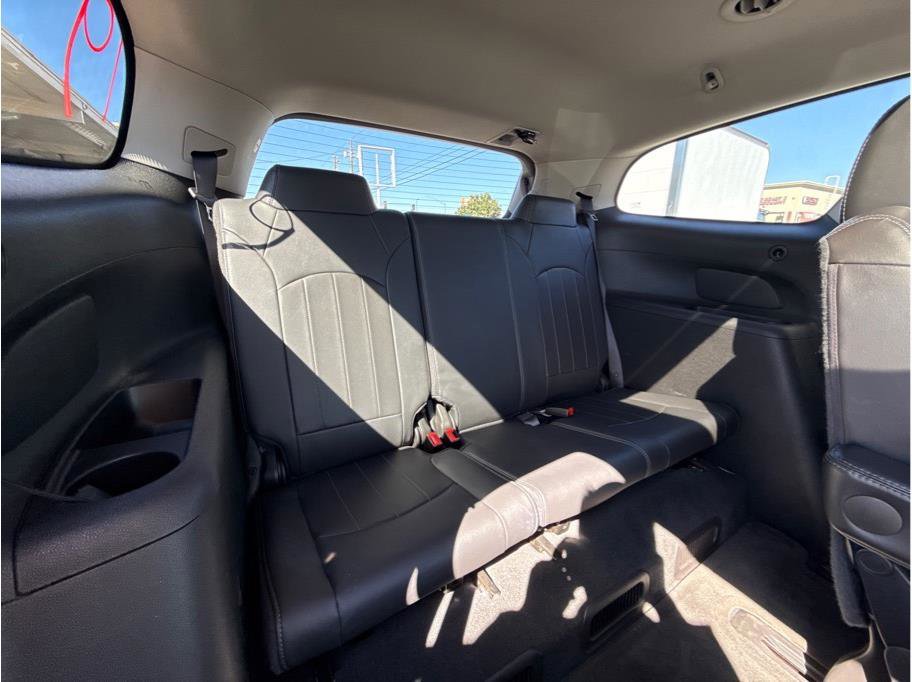 Used 2017 Buick Enclave Leather image 13